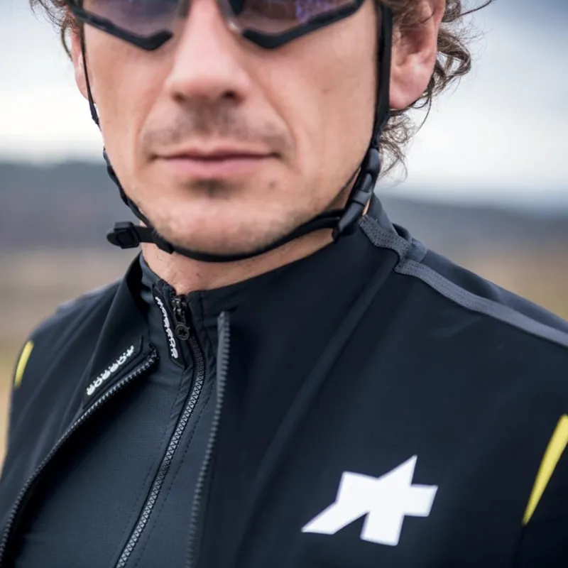 Assos Equipe RS Spring Fall Aero Gilet Black-6